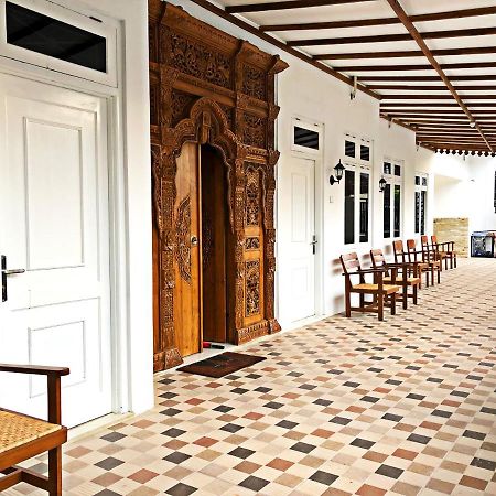 The Lawang Yogya Guesthouse ジョグジャカルタ エクステリア 写真