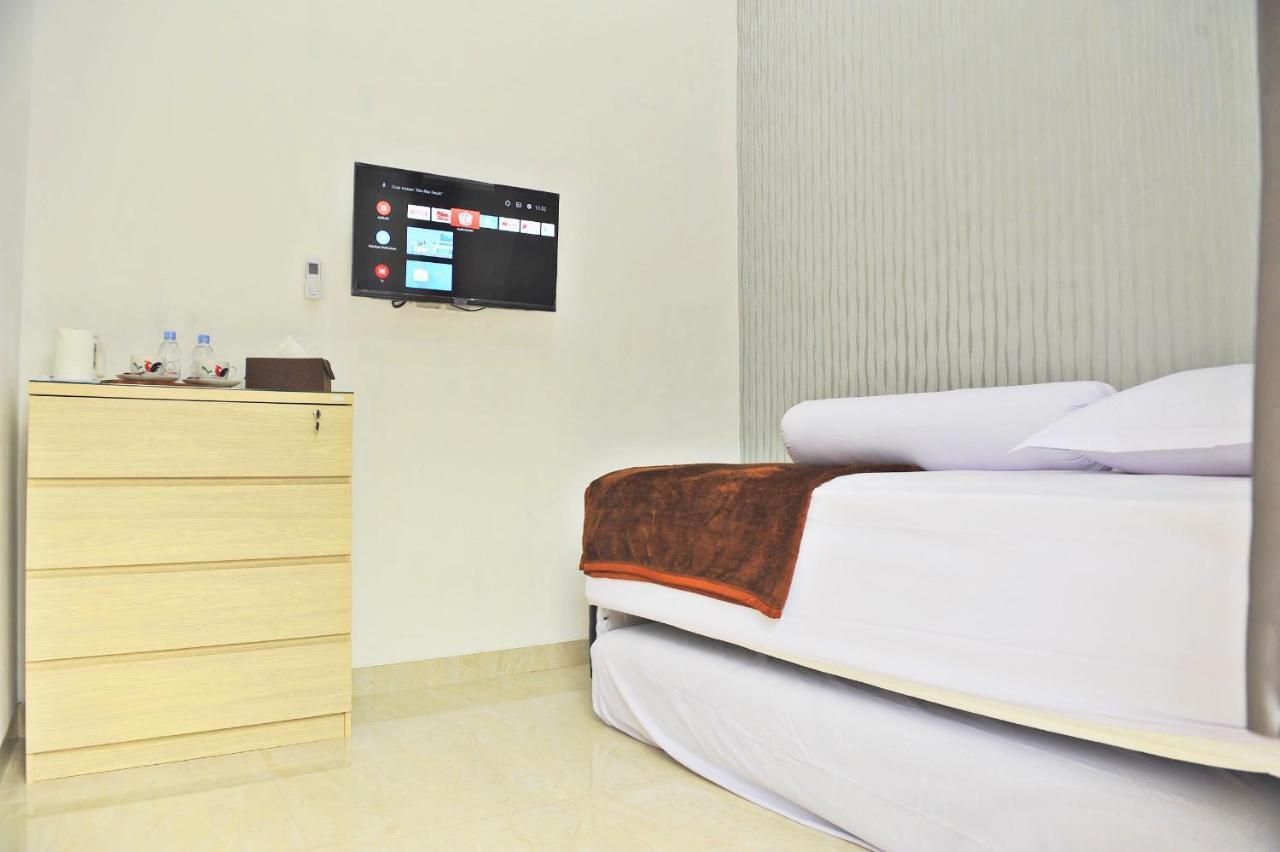 The Lawang Yogya Guesthouse ジョグジャカルタ エクステリア 写真